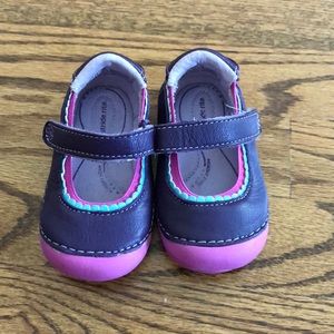 Stride rite memory foam toddler girls size 4 shoes